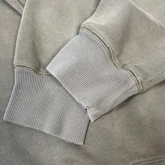 IZOD Distressed Crewneck Sweatshirt Green Size Medium - Picture 6 of 7